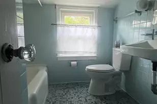36 O Connell St, Springfield, MA 01104 - Photo 9