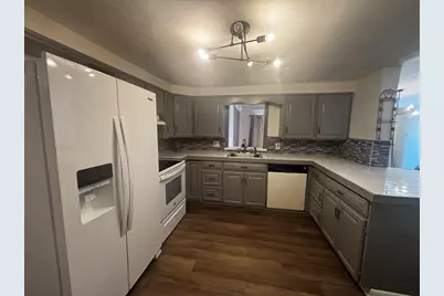 36 Oconnell Rd, Springfield, MA 01104 - Photo 3