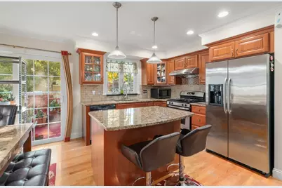 53 Hiawatha Ave, Waltham, MA 02451 - Photo 7