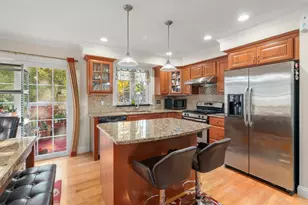 53 Hiawatha Ave, Waltham, MA 02451 - Photo 7