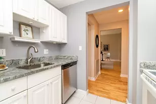 60 E Glen Rd, Brookline, MA 02445 - Photo 15