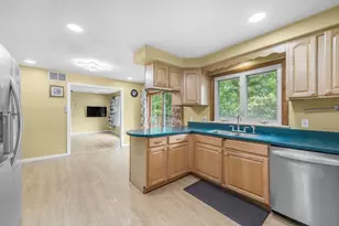 72 Paulson Dr, West Springfield, MA 01089 - Photo 13