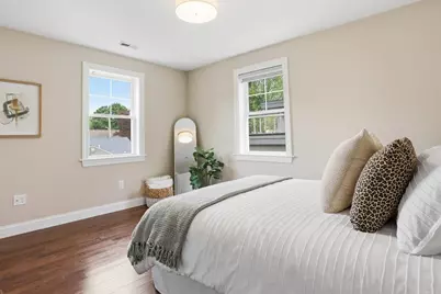 242 Pleasant St, Melrose, MA 02176 - Photo 21