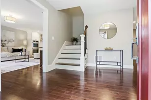 242 Pleasant St, Melrose, MA 02176 - Photo 15