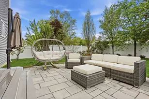 242 Pleasant St, Melrose, MA 02176 - Photo 31
