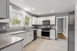 118 County Rd, Freetown, MA 02717 - Photo 13