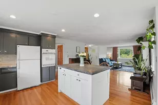 10 Newton St, Hull, MA 02045 - Photo 7