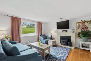 10 Newton St, Hull, MA 02045 - Photo 3