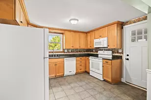 19 Wilbur St, Easton, MA 02356 - Photo 9