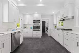 20 Pine St, Natick, MA 01760 - Photo 9