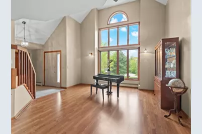 29 W Applewood Dr, Charlton, MA 01507 - Photo 5