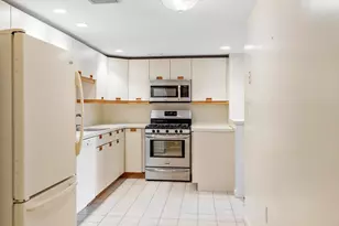 321 Place Ln, Woburn, MA 01801 - Photo 17