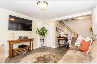516 Lakeview Ave, Lowell, MA 01850 - Photo 3