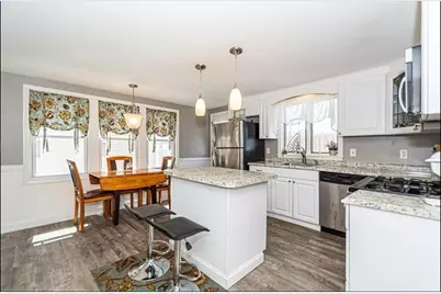 516 Lakeview Ave, Lowell, MA 01850 - Photo 5