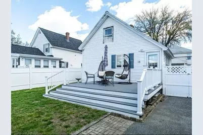 516 Lakeview Ave, Lowell, MA 01850 - Photo 13