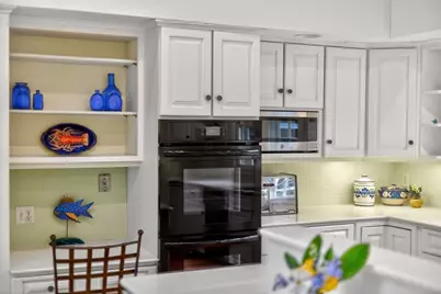 14 Vine St, Marion, MA 02738 - Photo 9