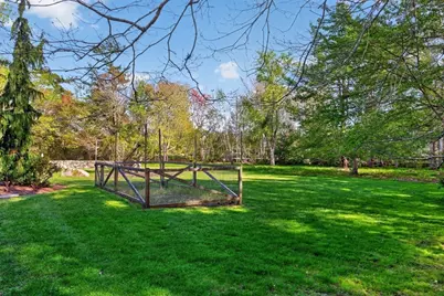 14 Vine St, Marion, MA 02738 - Photo 37