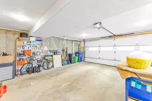 196 Durnell Ave, Boston, MA 02131 - Photo 33
