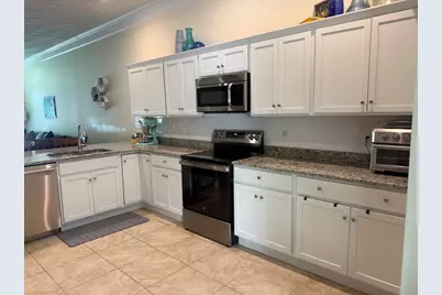 445 Berlin St #7, Clinton, MA 01510 - Photo 3