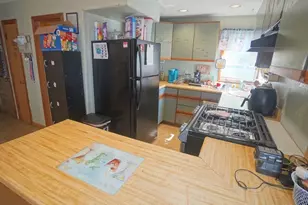 92 Walter St, Chicopee, MA 01013 - Photo 17