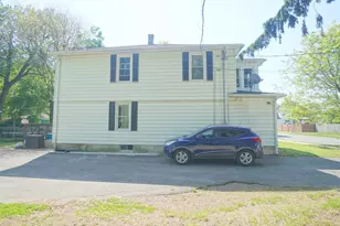 92 Walter St, Chicopee, MA 01013 - Photo 3
