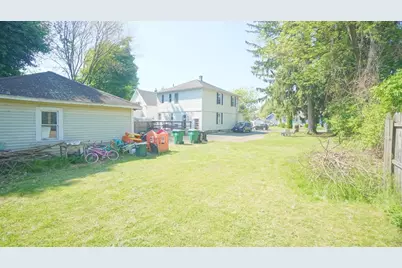 92 Walter St, Chicopee, MA 01013 - Photo 5