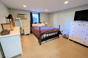 89 Pleasant St, Medfield, MA 02052 - Photo 11