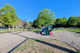 89 Pleasant St, Medfield, MA 02052 - Photo 15