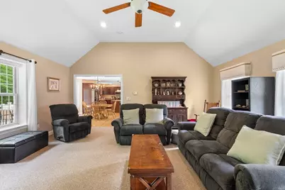 53 Arnold Way, Uxbridge, MA 01569 - Photo 13