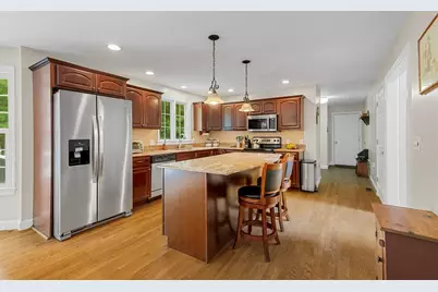 53 Arnold Way, Uxbridge, MA 01569 - Photo 9