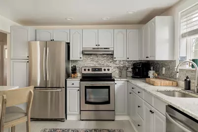 3 Heath St #2, Somerville, MA 02145 - Photo 3