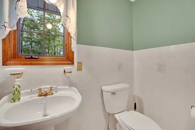 215 Barry St, Agawam, MA 01030 - Photo 33