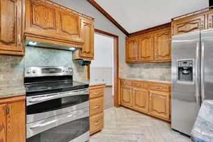 215 Barry St, Agawam, MA 01030 - Photo 11