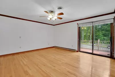 215 Barry St, Agawam, MA 01030 - Photo 17