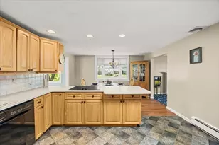 11 Hingston Cir, Braintree, MA 02184 - Photo 3