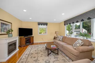 83 Mullen Ln, Dracut, MA 01826 - Photo 3