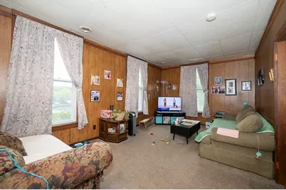 9-11 Maple St, Spencer, MA 01562 - Photo 9