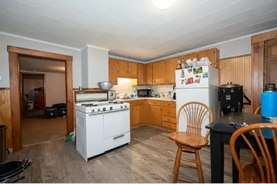 9-11 Maple St, Spencer, MA 01562 - Photo 15