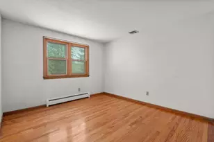 200 Royal St, Chicopee, MA 01020 - Photo 17