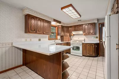200 Royal St, Chicopee, MA 01020 - Photo 9