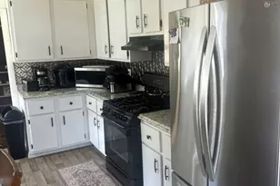 62 Huntington St, Lowell, MA 01852 - Photo 5