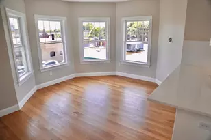 35 Chestnut St, Wakefield, MA 01880 - Photo 5