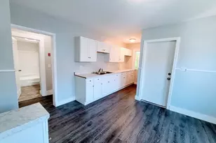 33-35 Algonquin Pl, Springfield, MA 01104 - Photo 5