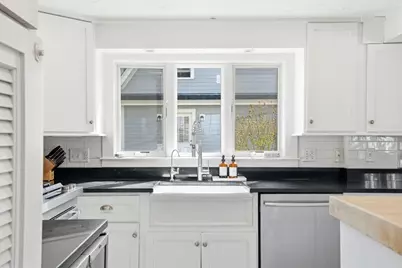 37 Eleventh Ave, Scituate, MA 02066 - Photo 9