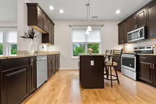 220 Martins Lndg, North Reading, MA 01864 - Photo 5