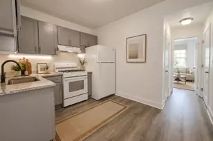 128 Shawmut St, Chelsea, MA 02150 - Photo 3
