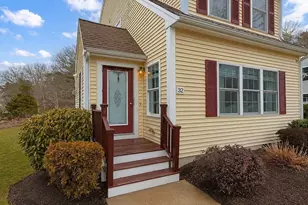 32 Carleton St, Wareham, MA 02558 - Photo 3