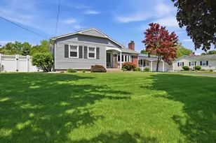 69 Parkview Dr, Agawam, MA 01030 - Photo 3