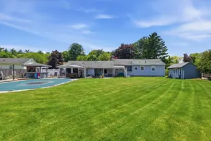 69 Parkview Dr, Agawam, MA 01030 - Photo 5