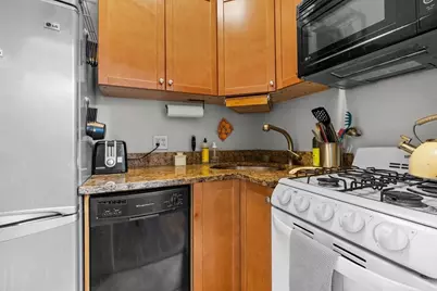 60 Myrtle Street #10, Boston, MA 02114 - Photo 5